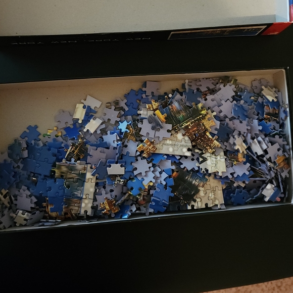 New York Panoramic 750 Puzzle by BGI Puzzles over 3 feet wide - Picture 5 of 5